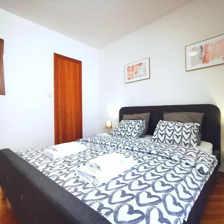 One Bedroom Apartment In The Old Town Split Bagian luar foto