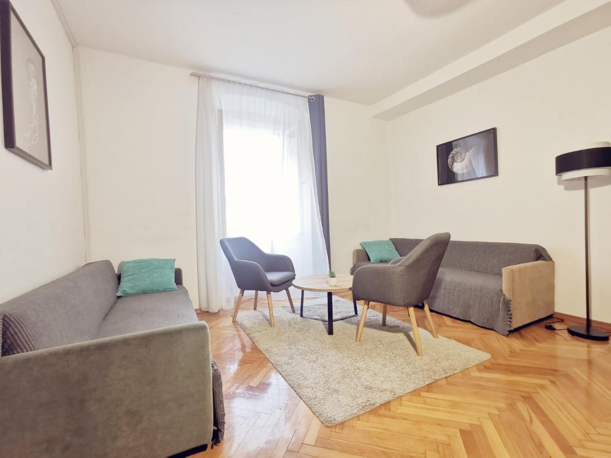 One Bedroom Apartment In The Old Town Split Bagian luar foto