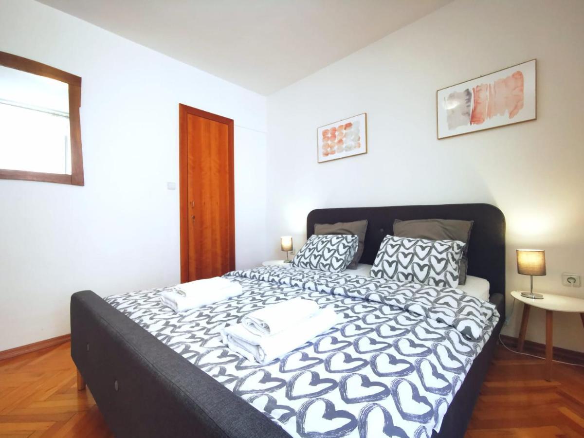 One Bedroom Apartment In The Old Town Split Bagian luar foto